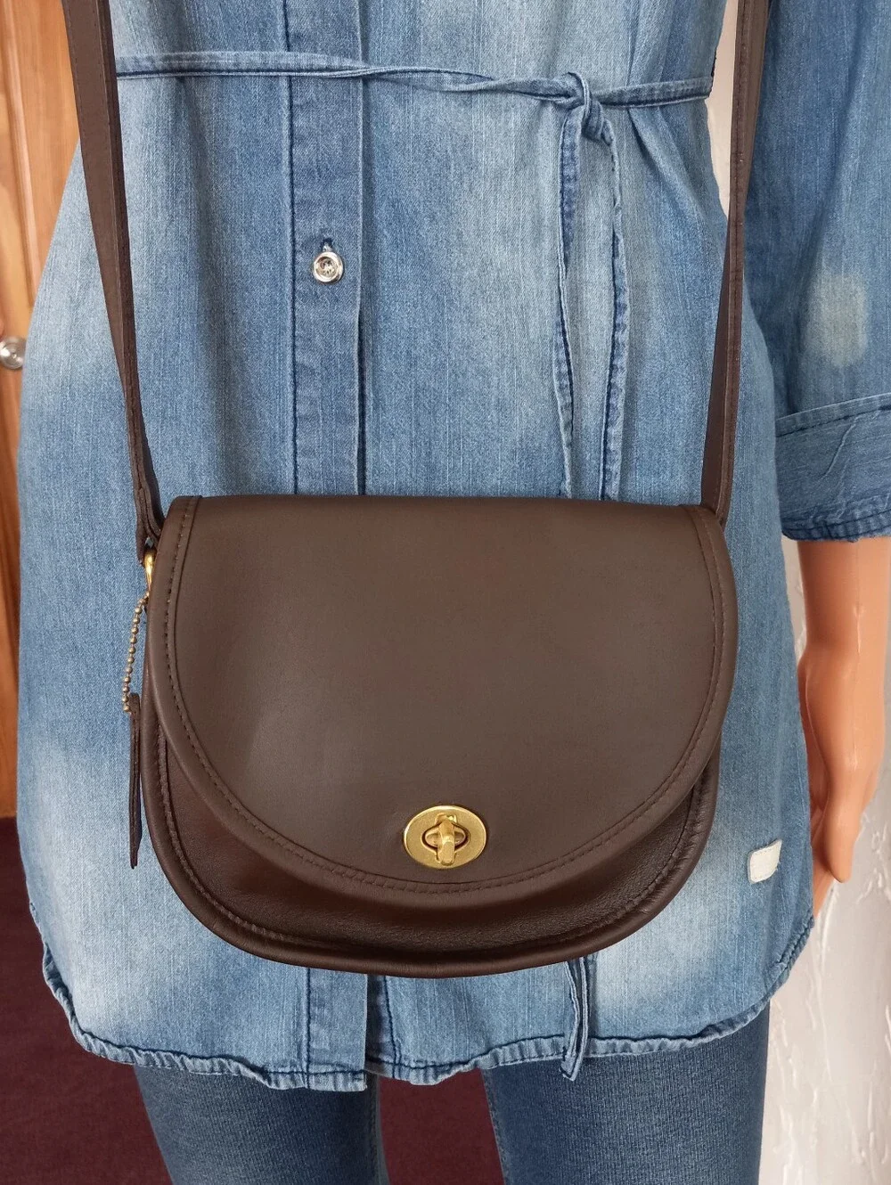 Coach Watson 1997 Classics Collection, #9981 Mahogany Brown Crossbody